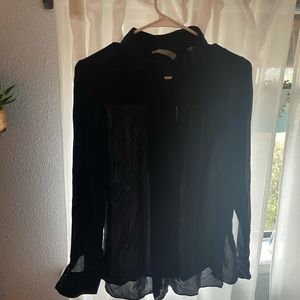 Silk Size 0 VINCE black button up blouse